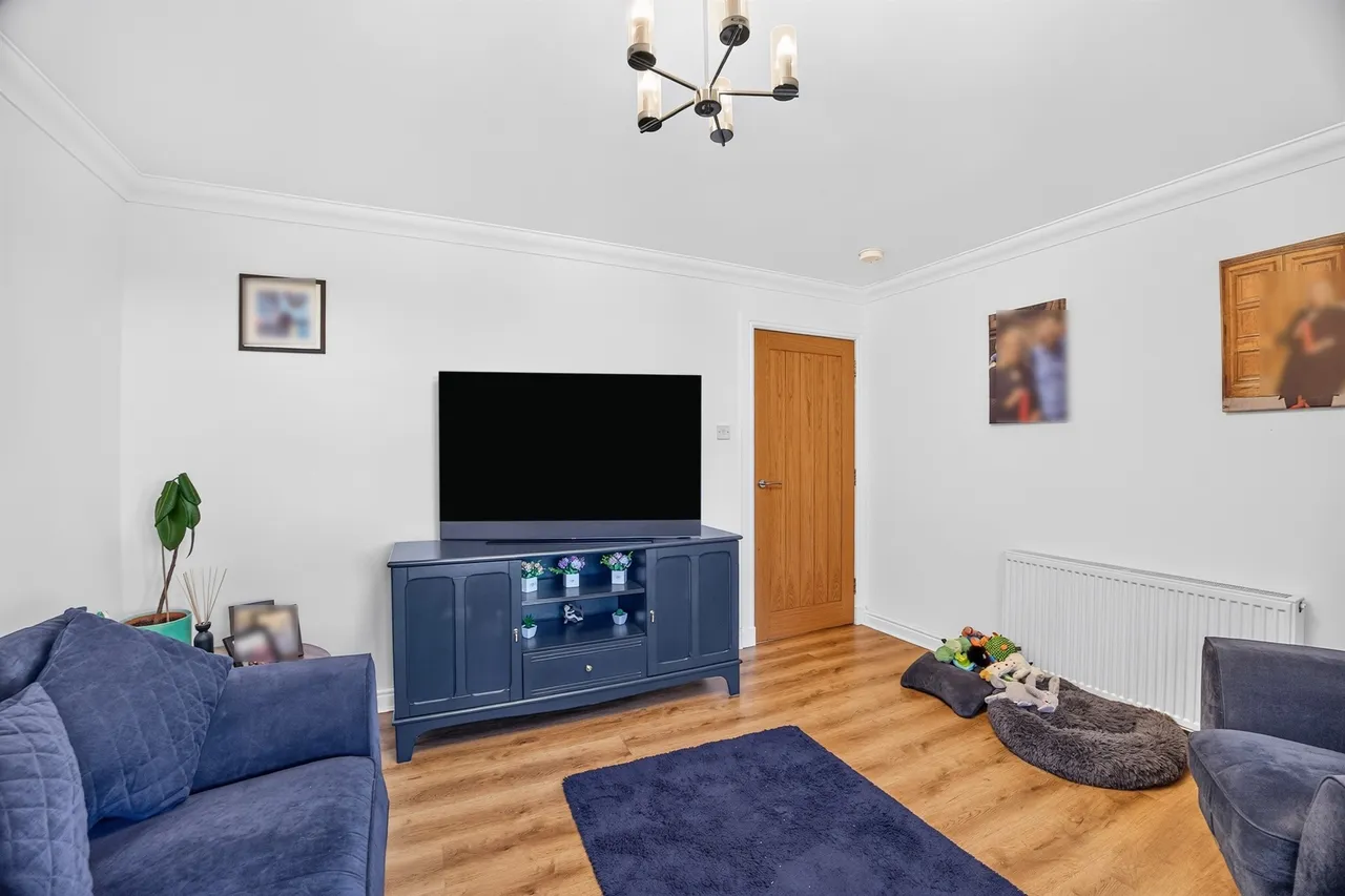 Newlands Court, Bathgate, EH48, photo 5