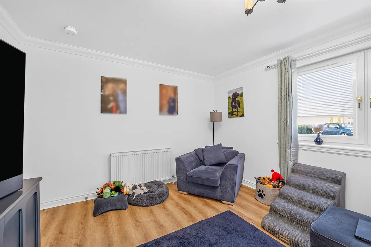 Newlands Court, Bathgate, EH48, photo 7
