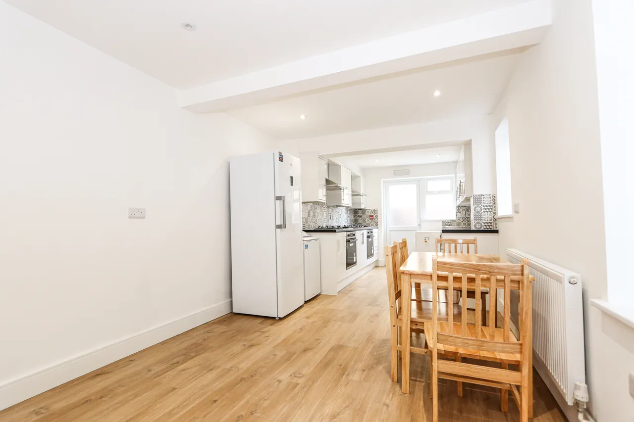 Orchard Avenue, Southall, UB1, photo 2