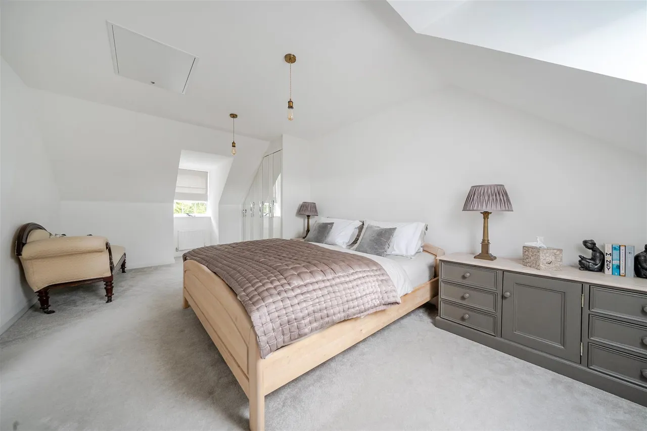 Erghum Lane, Devizes, SN10, photo 8