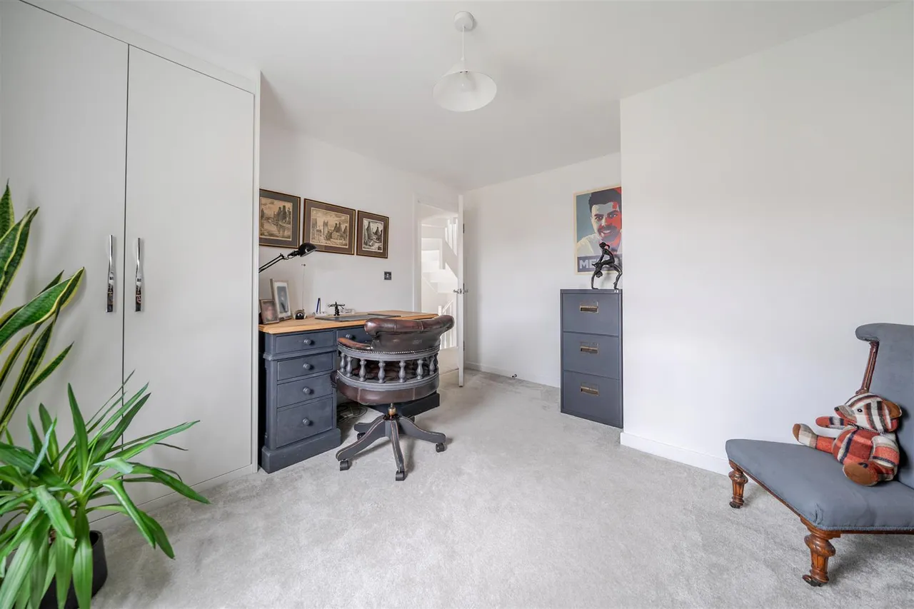 Erghum Lane, Devizes, SN10, photo 13