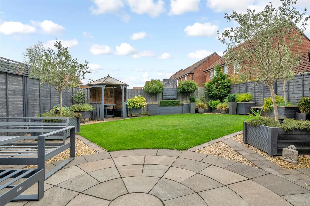 Erghum Lane, Devizes, SN10, photo 18