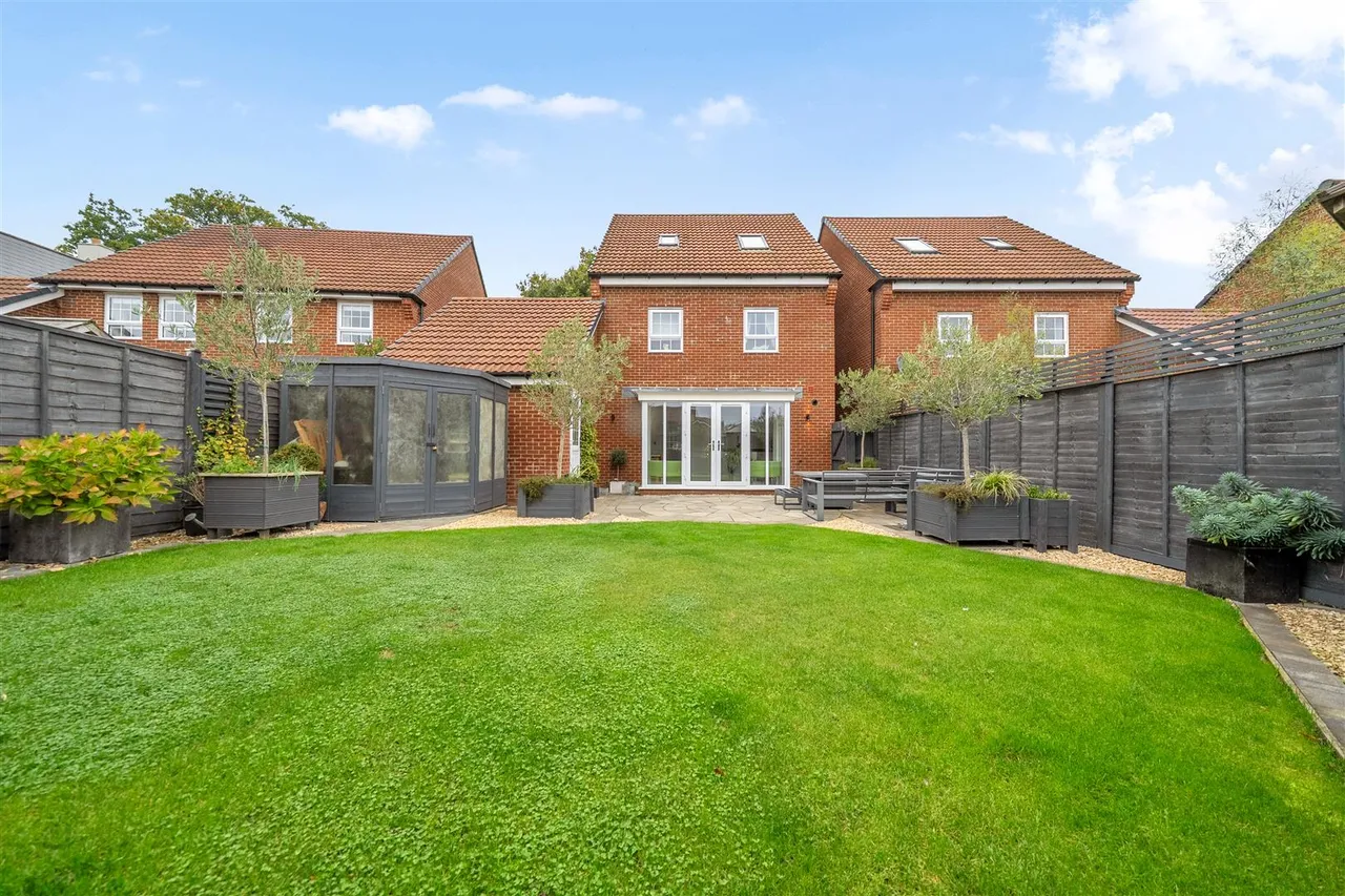 Erghum Lane, Devizes, SN10, photo 19