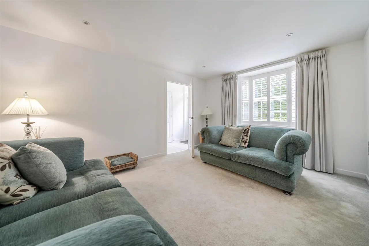Erghum Lane, Devizes, SN10, photo 6