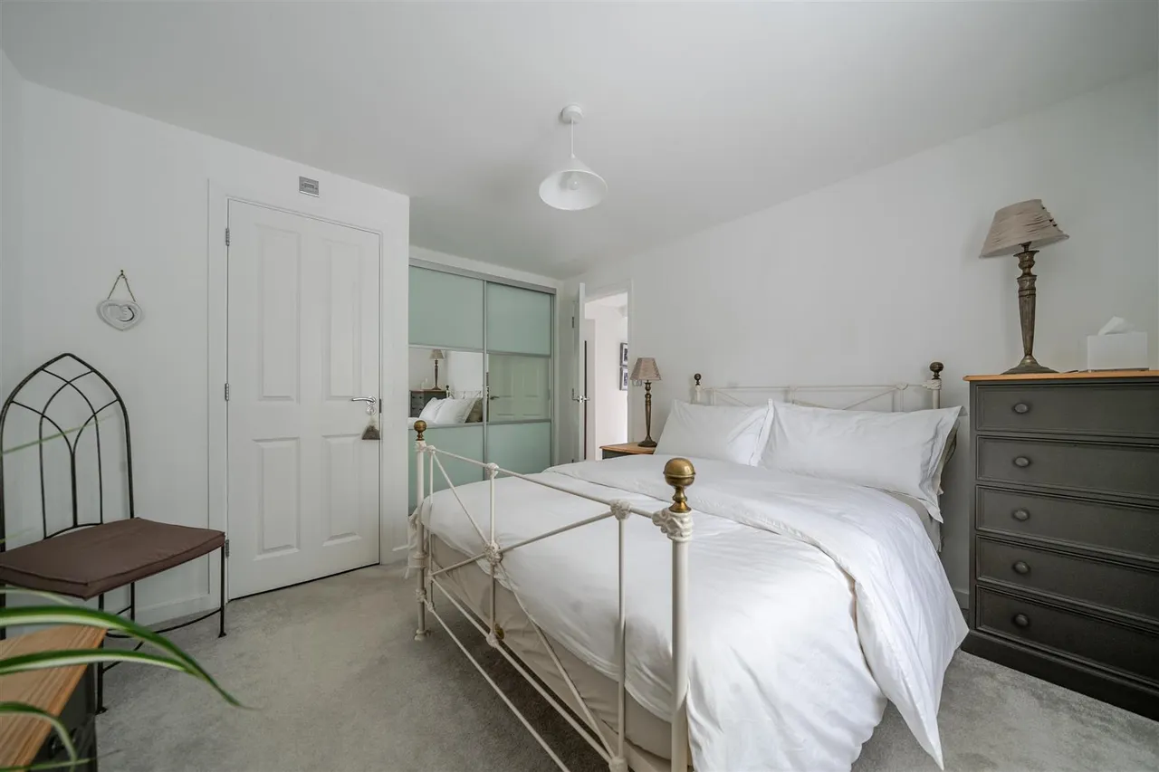 Erghum Lane, Devizes, SN10, photo 10