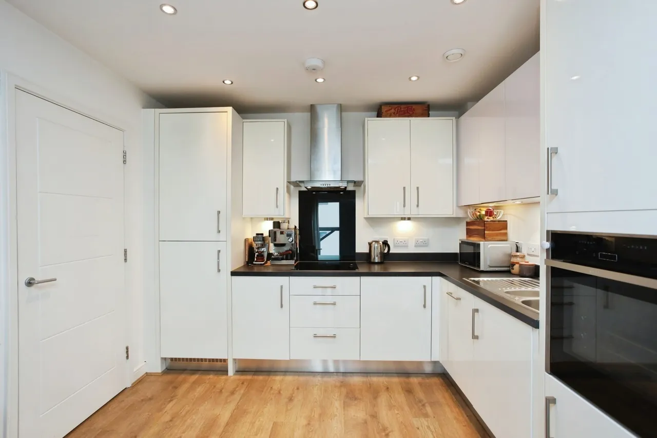Sovereign Way, Tonbridge, TN9, photo 17