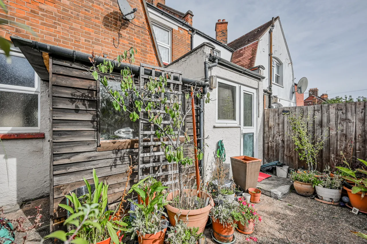 London, N17, photo 8