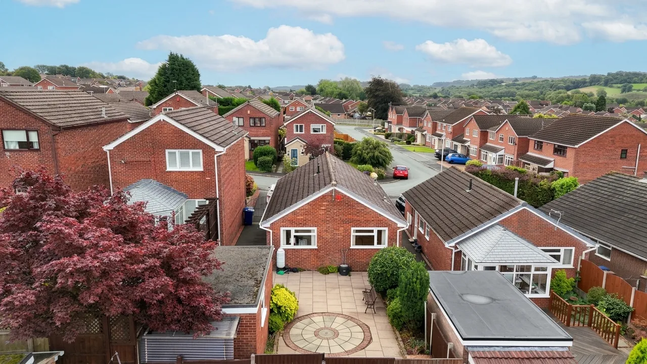 Meakin Avenue, Newcastle, ST5, photo 20