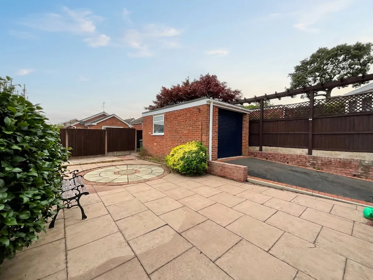 Meakin Avenue, Newcastle, ST5, photo 5