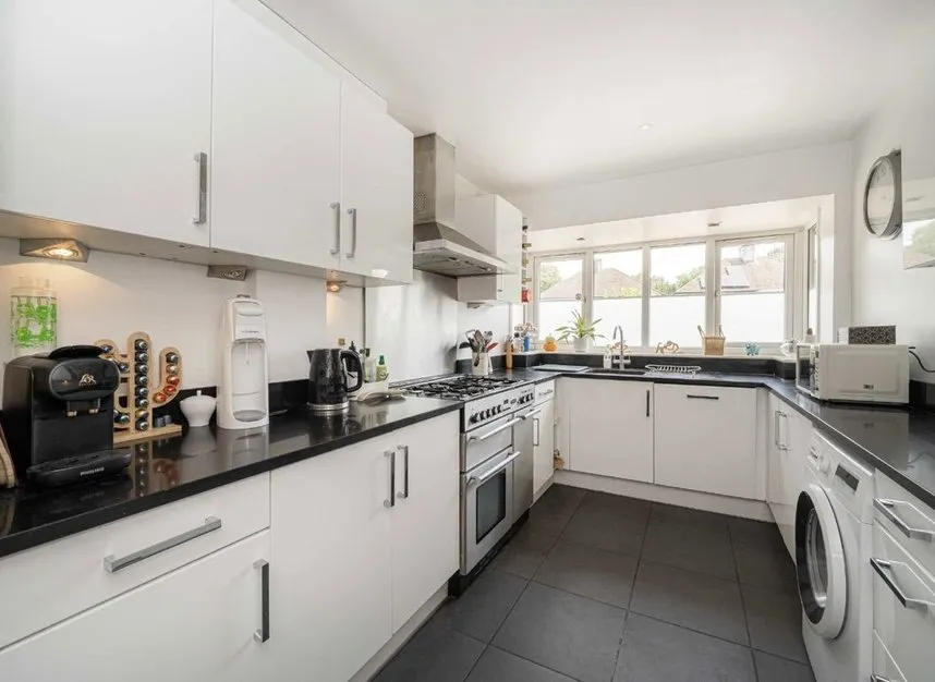 Wellington Road, Hampton Hill, TW12, photo 4