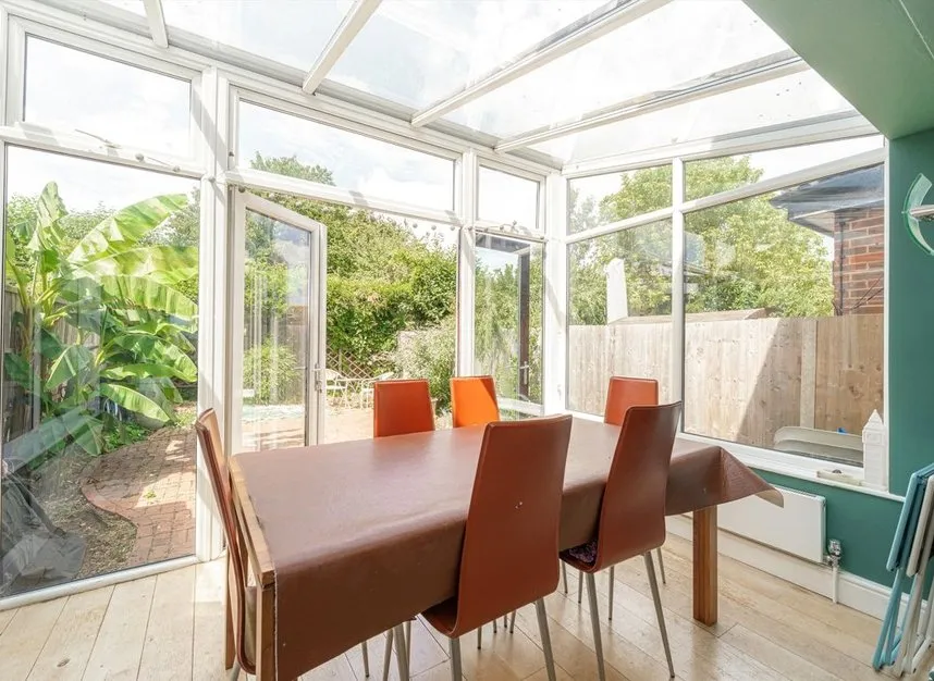 Wellington Road, Hampton Hill, TW12, photo 3