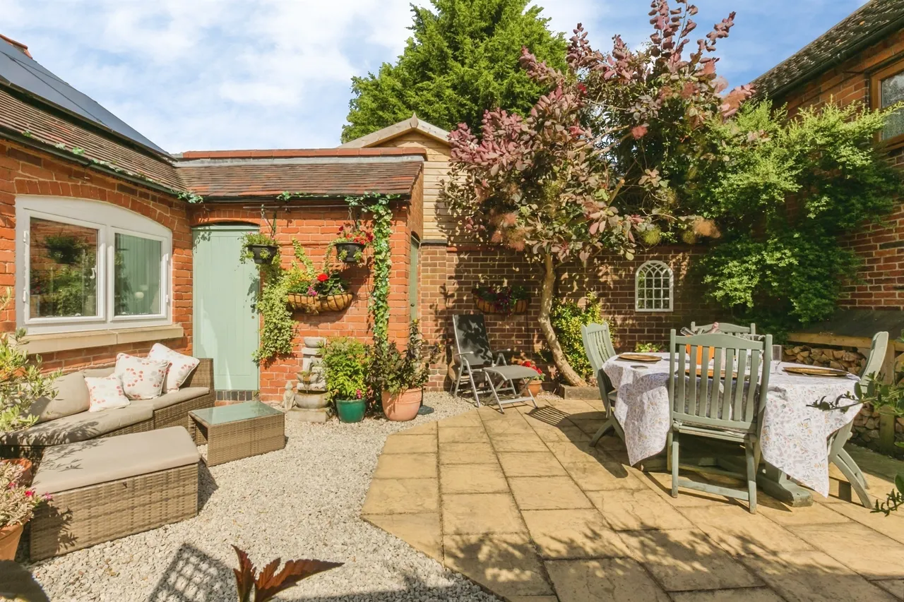 Chapel Green, Doveridge, DE6, photo 19