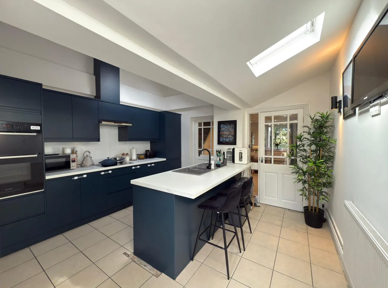 Raymond Cottages, Upper Green, SG5, photo 2