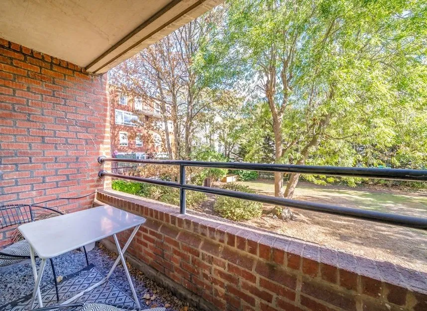 Ollgar Close, Shepherds Bush, W12, photo 5