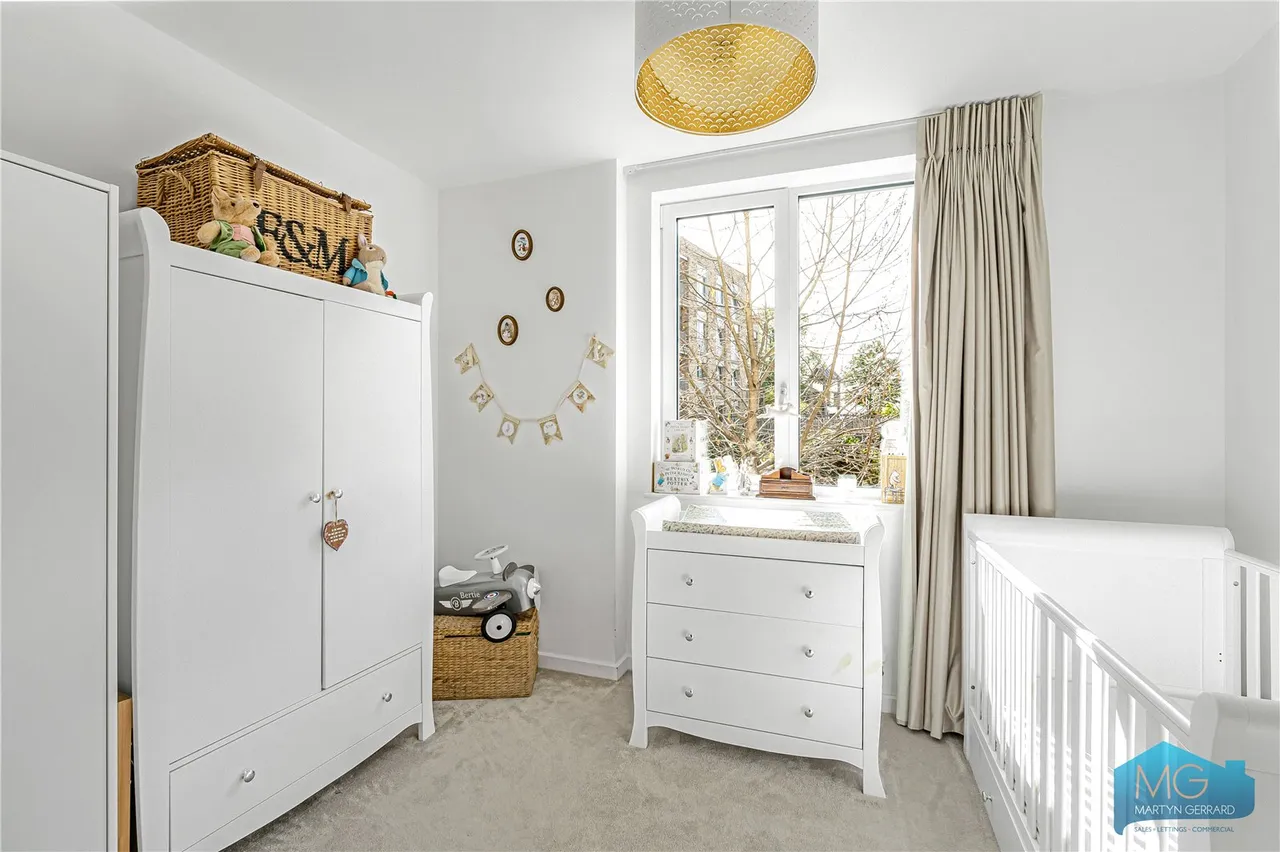 Medawar Drive, London, NW7, photo 6