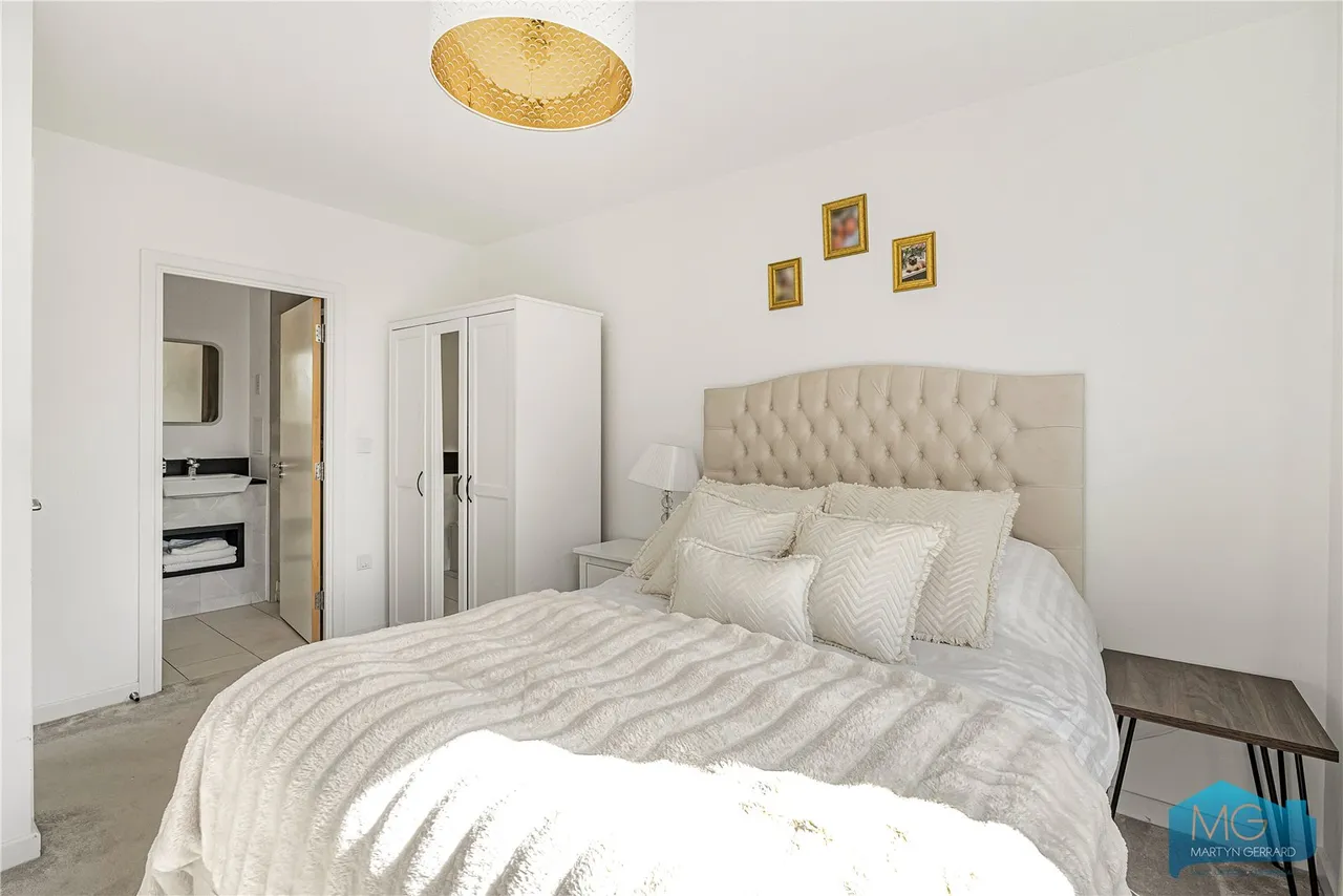 Medawar Drive, London, NW7, photo 9