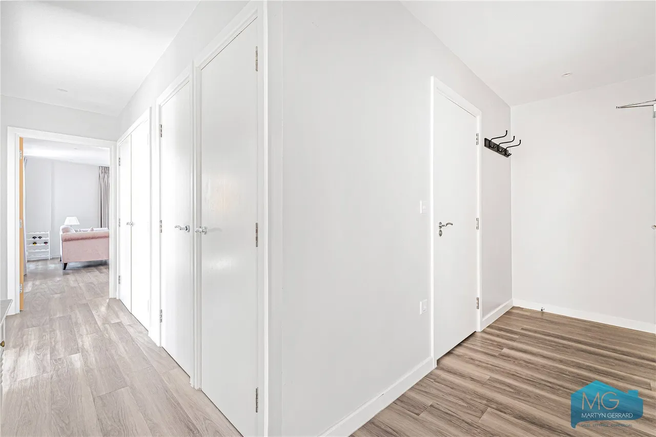 Medawar Drive, London, NW7, photo 16