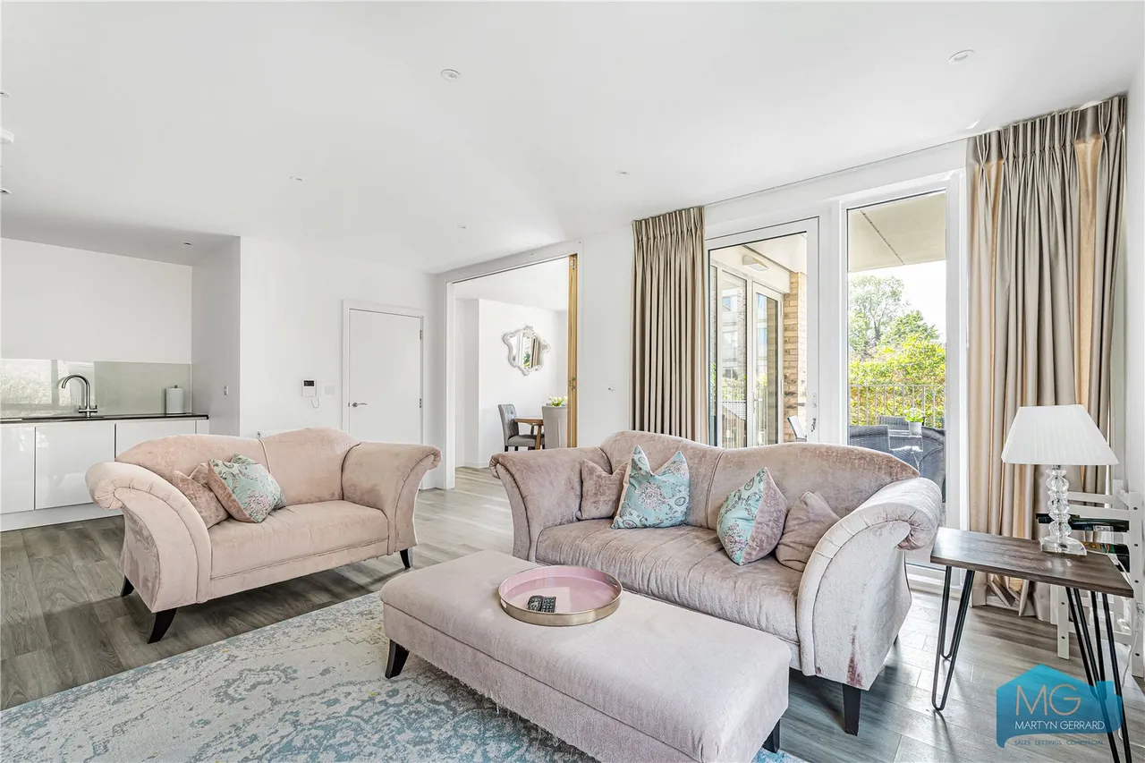 Medawar Drive, London, NW7, photo 12