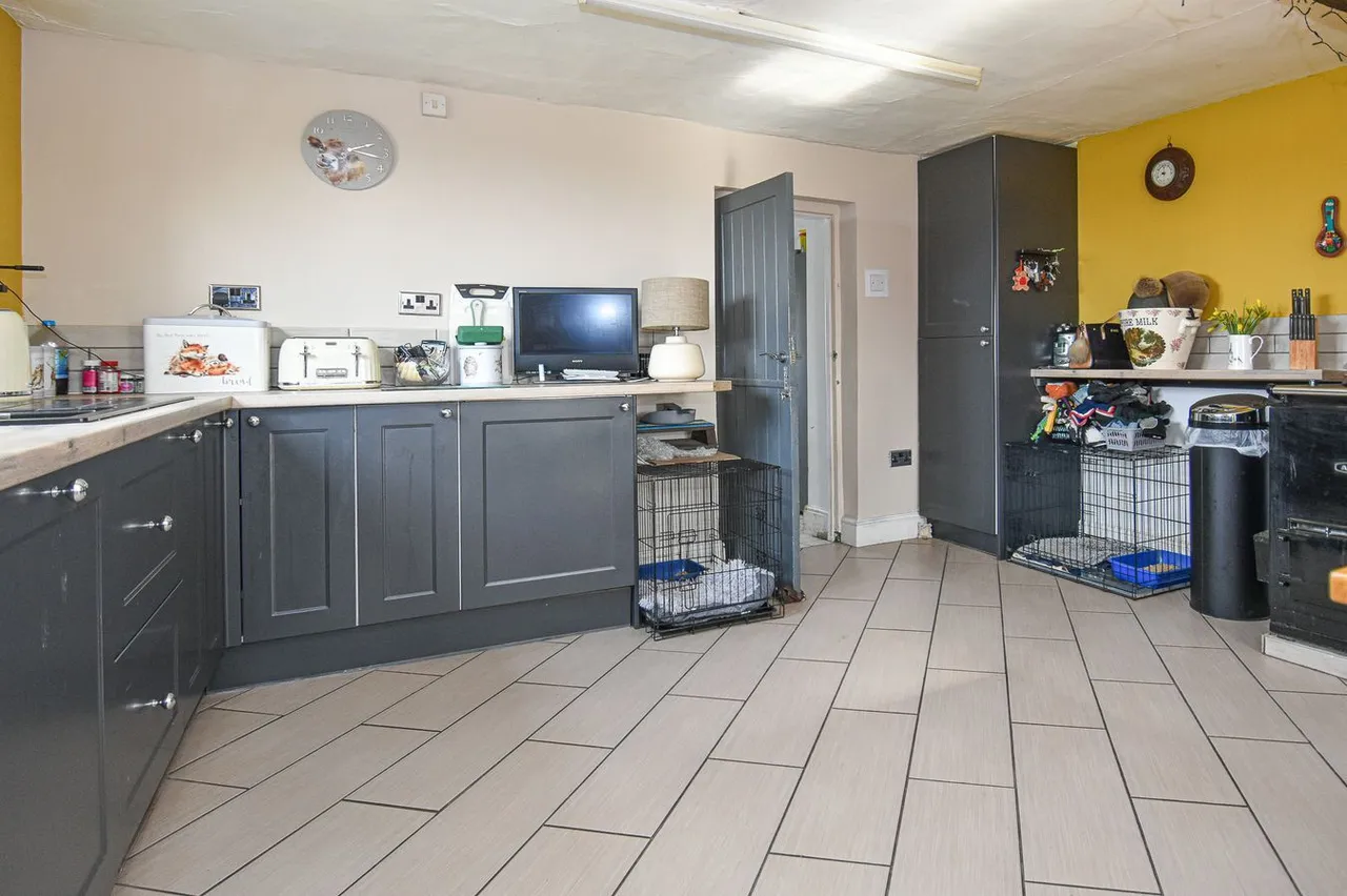 Stables and Five Acres off Merry Lane, East Huntspill, TA9, photo 6