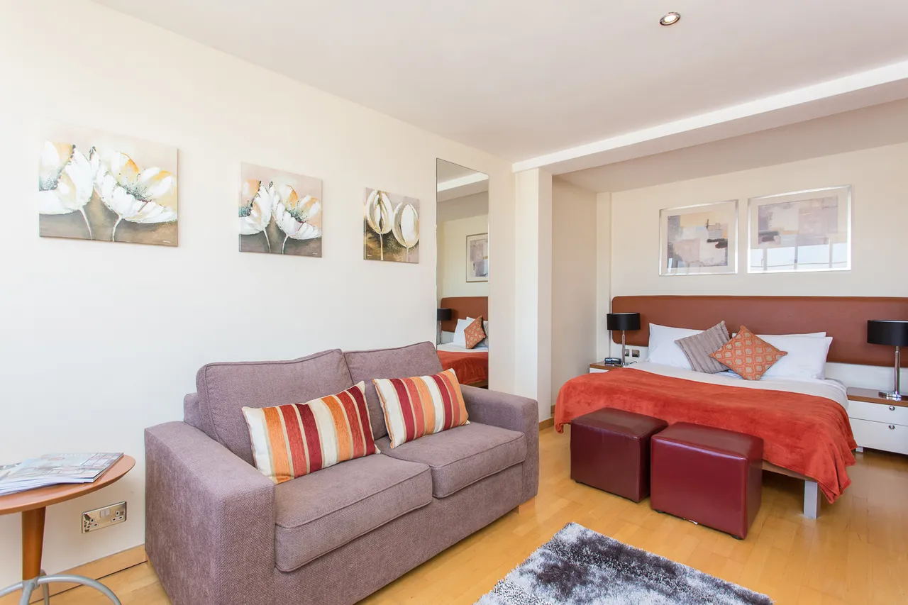 Old Brompton Road, South Kensington, SW7, photo 2