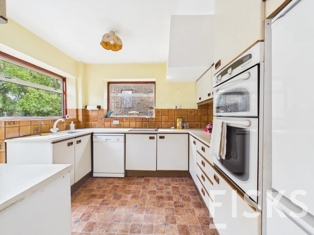 Moreland Avenue, Benfleet, SS7, photo 5
