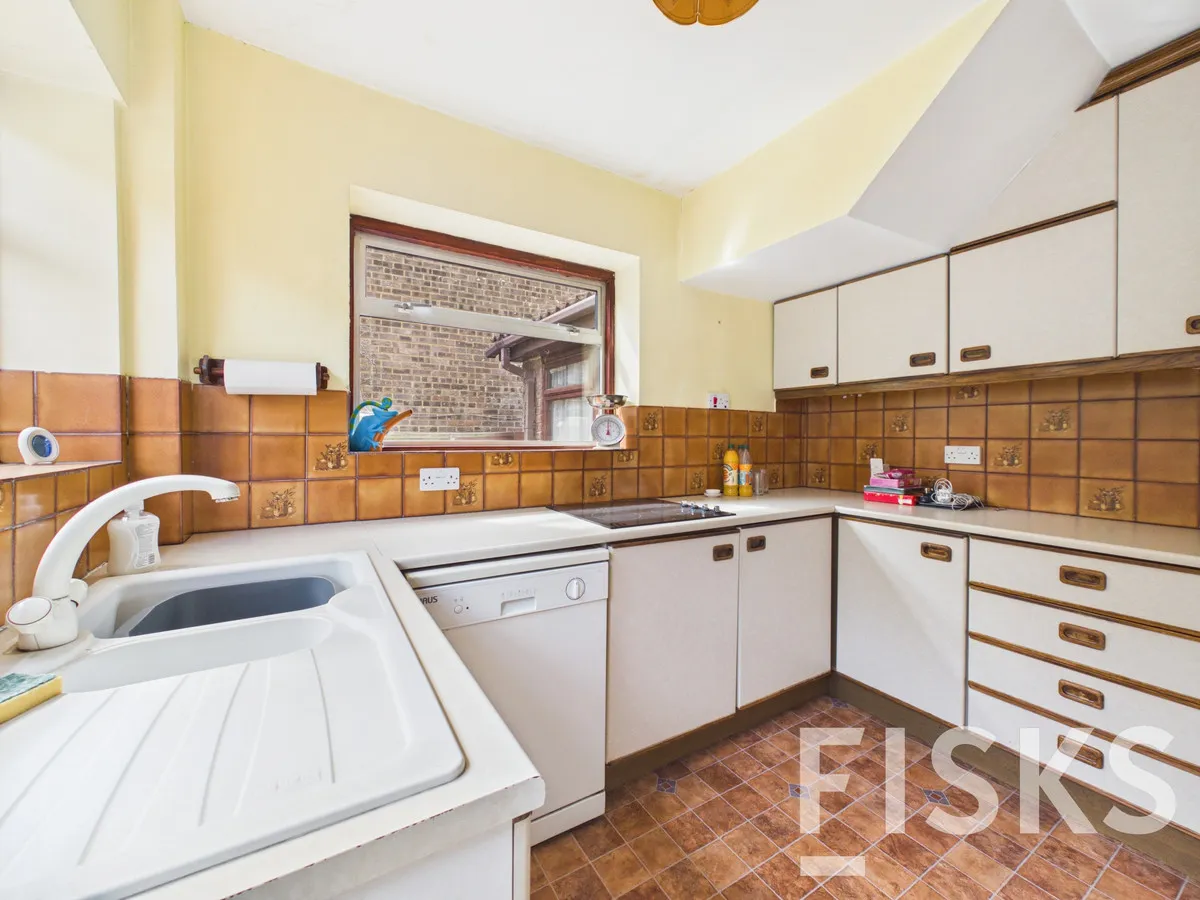 Moreland Avenue, Benfleet, SS7, photo 6