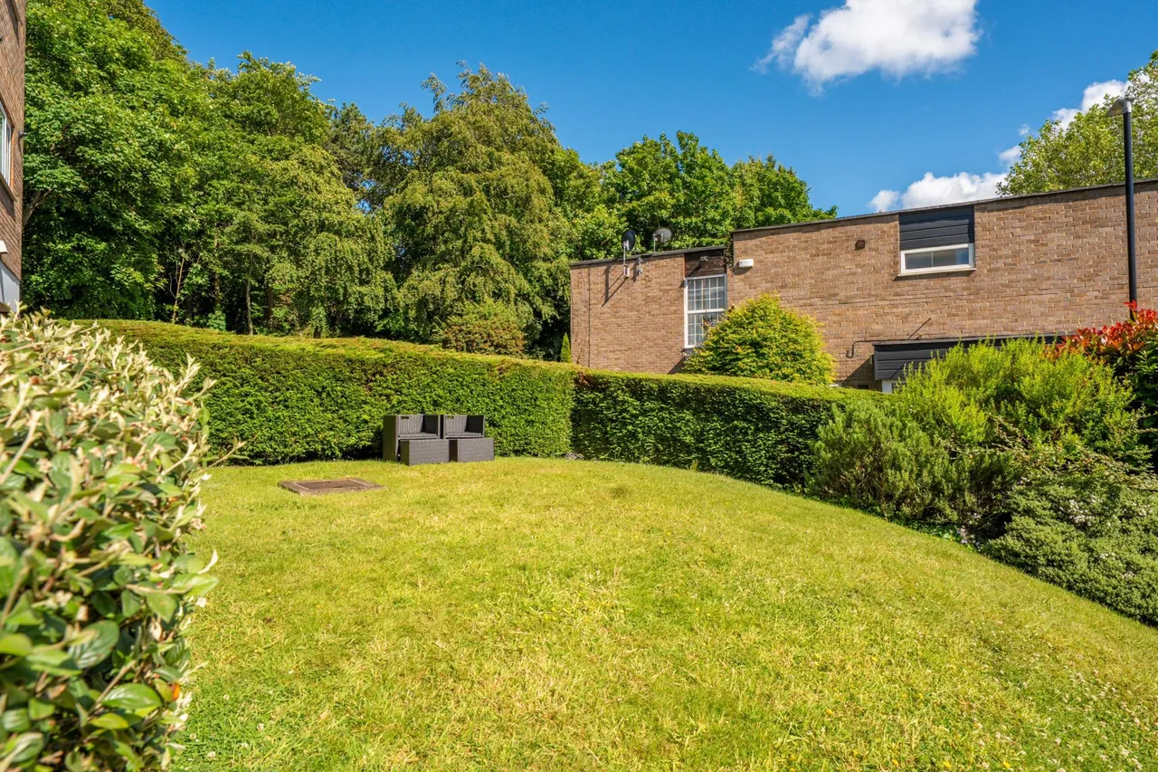 Gledhow Wood Close, Leeds, LS8, photo 3