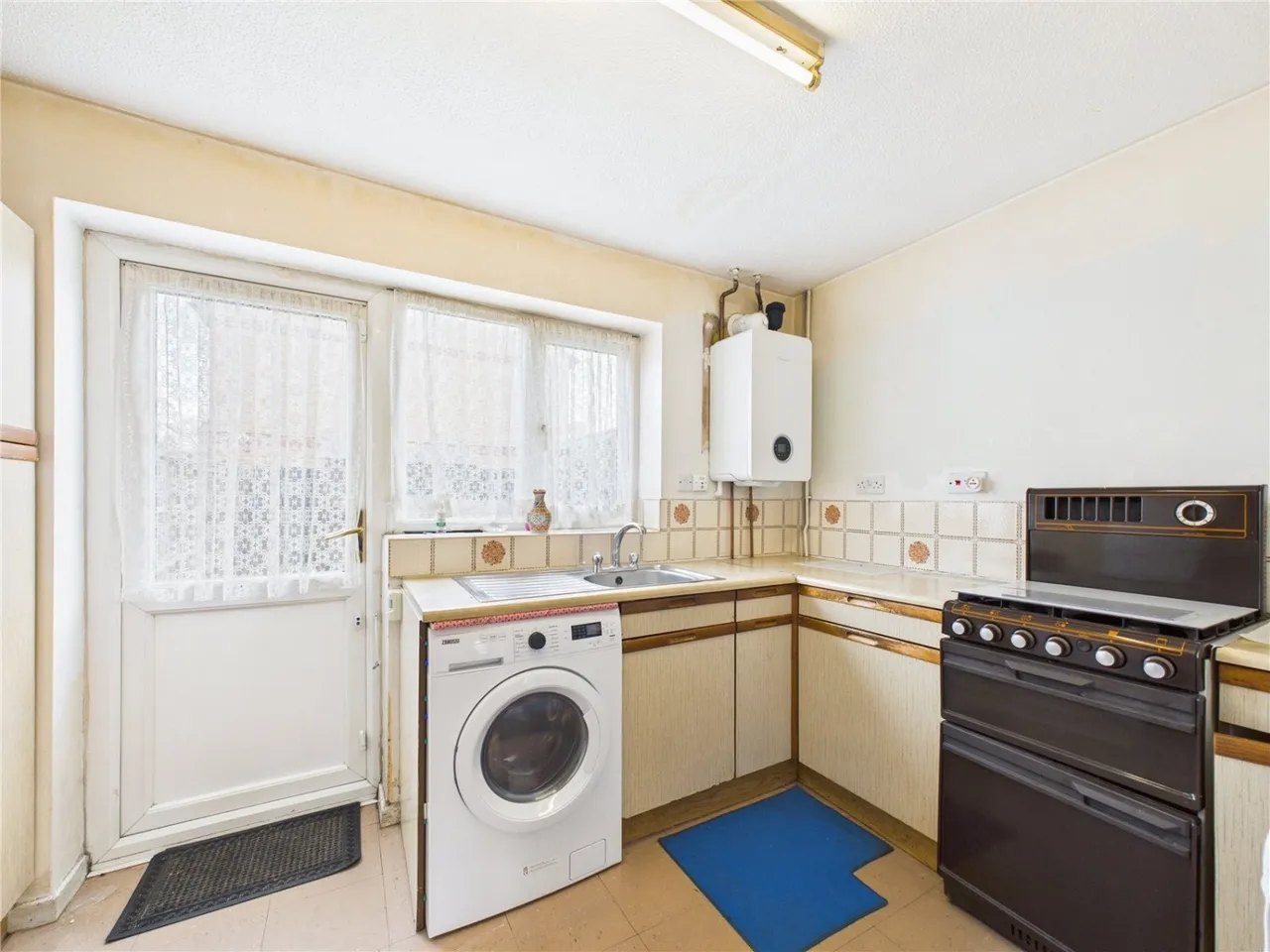 Kenmore Avenue, Kenton, HA3, photo 9