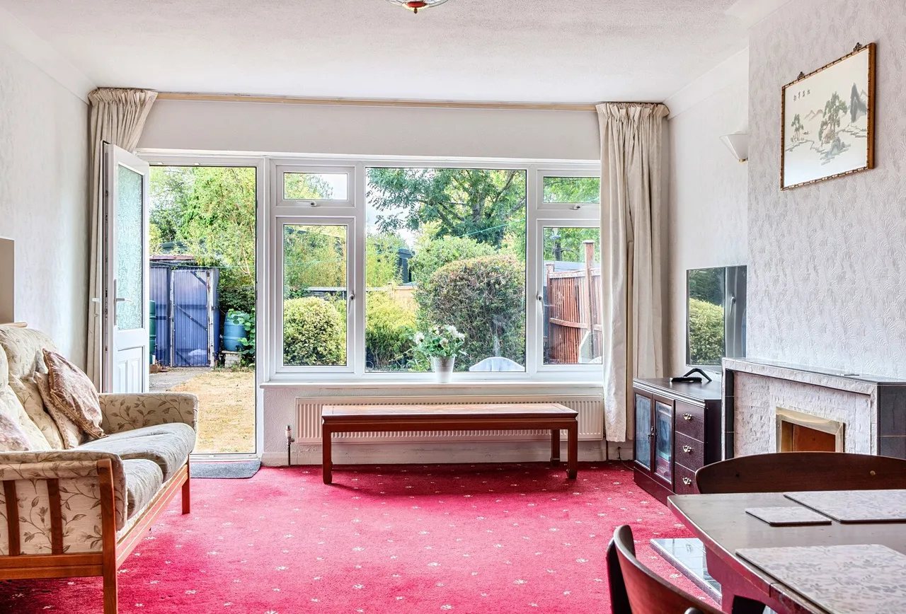 Orchard Close, Surrey, Horley Row, RH6 8BD, photo 6