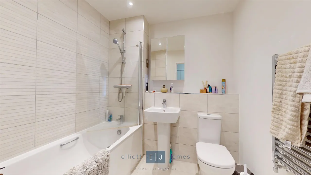 Luctons Close, Epping, Loughton, photo 3