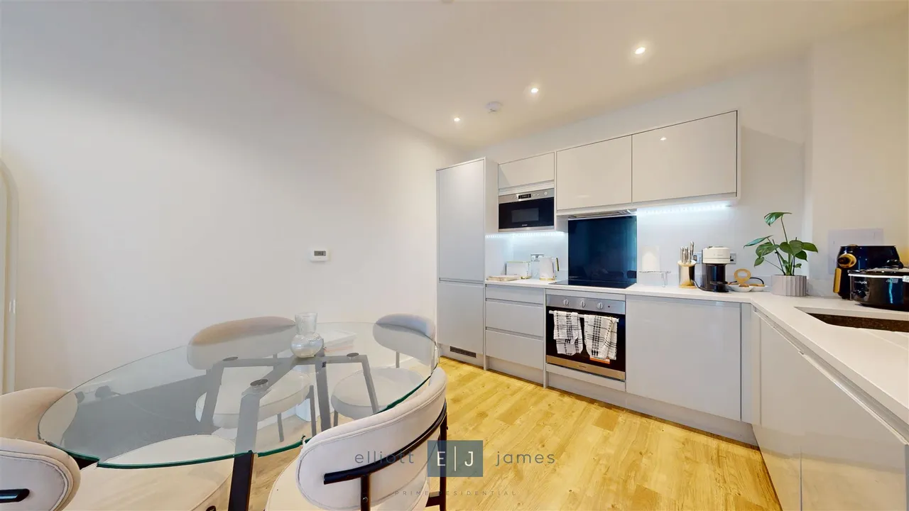 Luctons Close, Epping, Loughton, photo 8