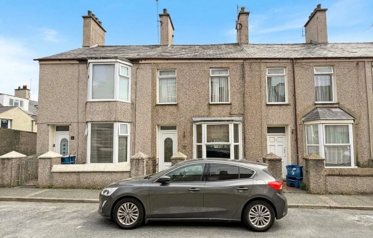 2 bed house for sale, Roland Street, Holyhead