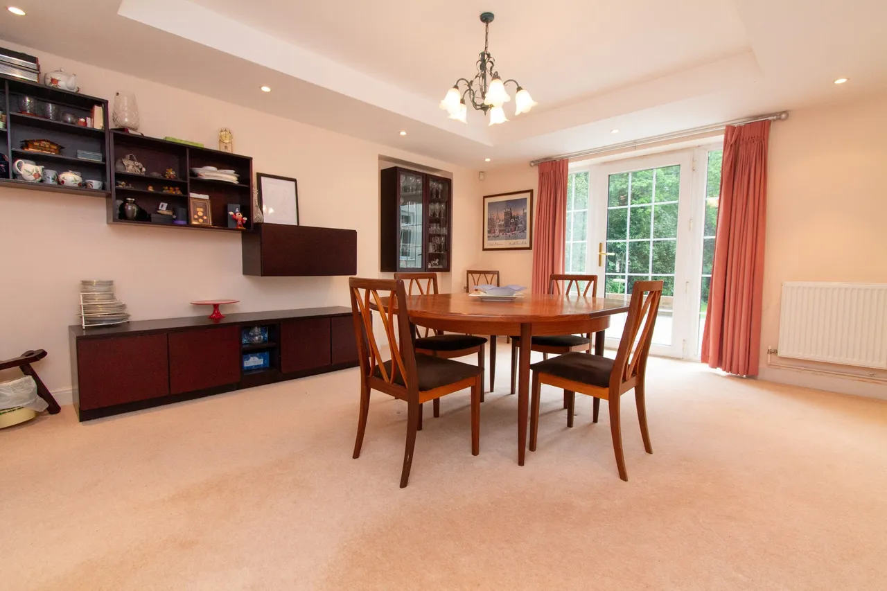 Hadley Reading Road North, Fleet, GU51 4HT, photo 7
