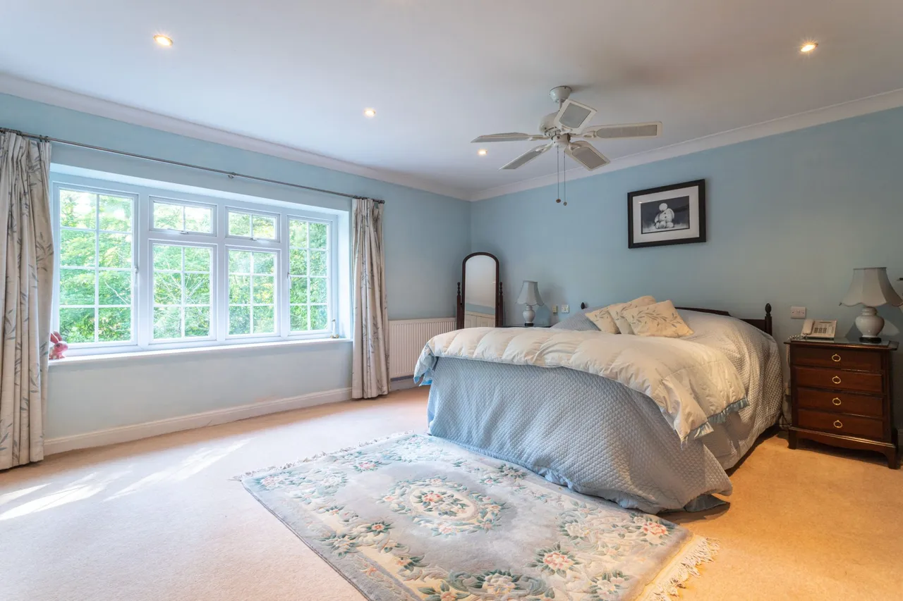 Hadley Reading Road North, Fleet, GU51 4HT, photo 10