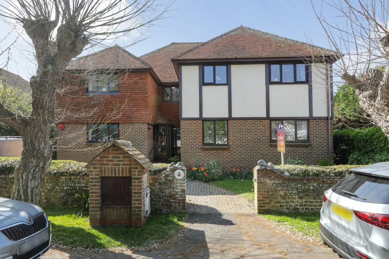 2 bed flat for sale, Epple Bay Avenue, Birchington, CT7