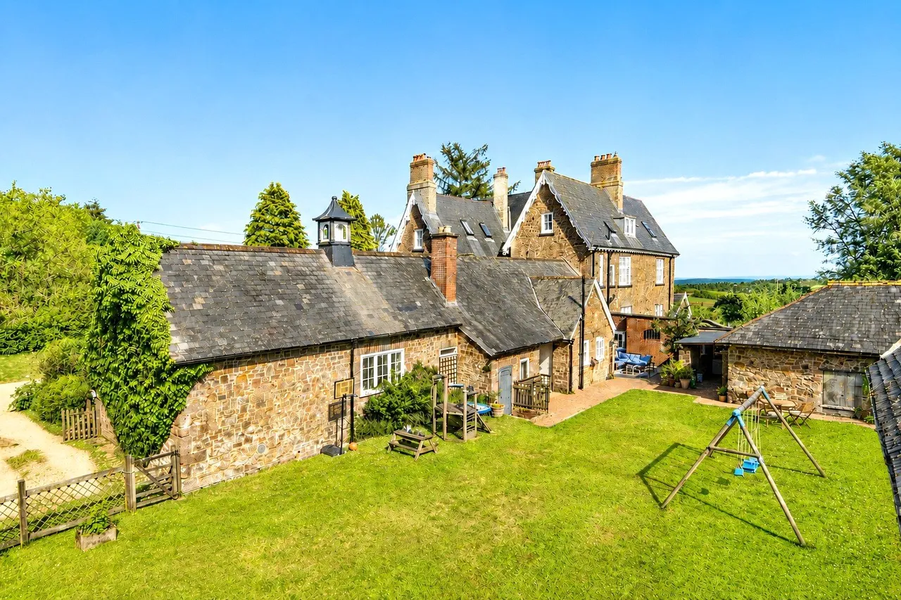 5 bed house for sale, Stoodleigh, Tiverton