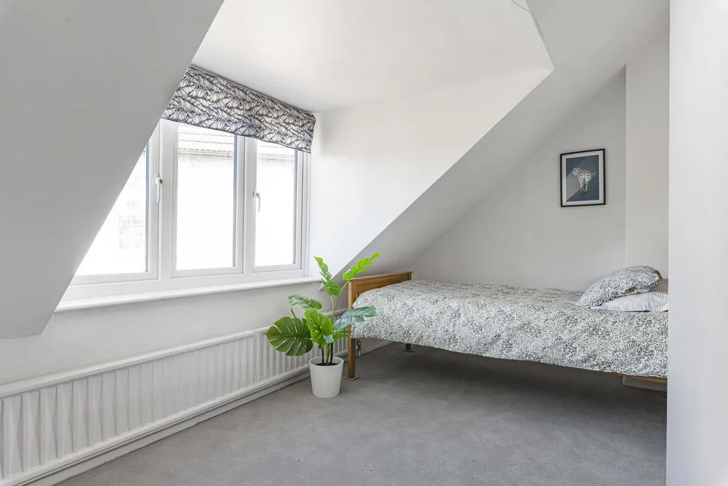 Lodge Lane, Bexley, DA5, photo 13