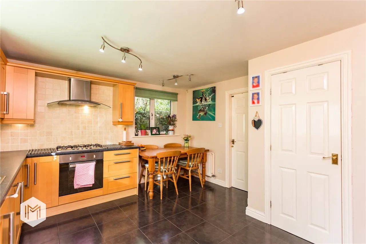 Whitland Avenue, Bolton, BL1 5FB, photo 6