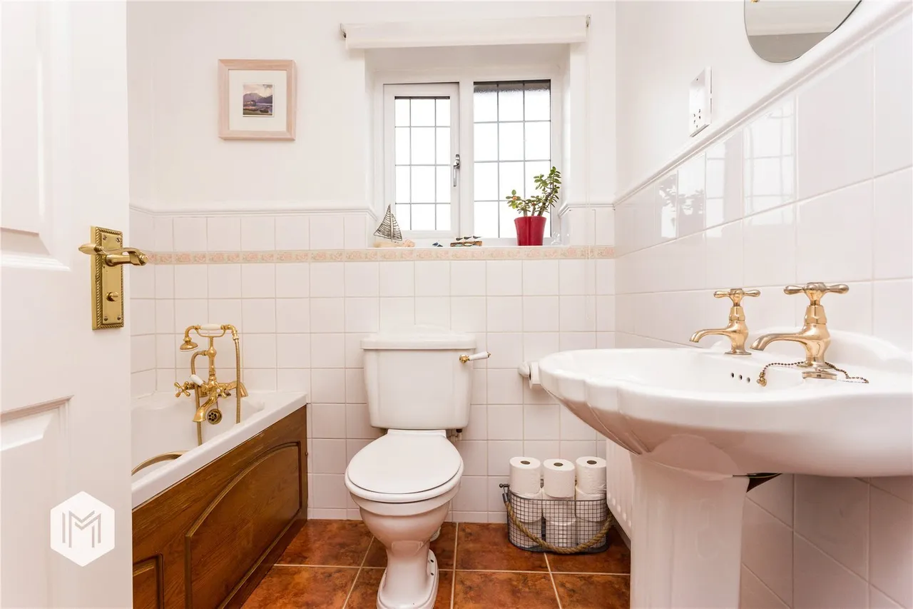 Whitland Avenue, Bolton, BL1 5FB, photo 9