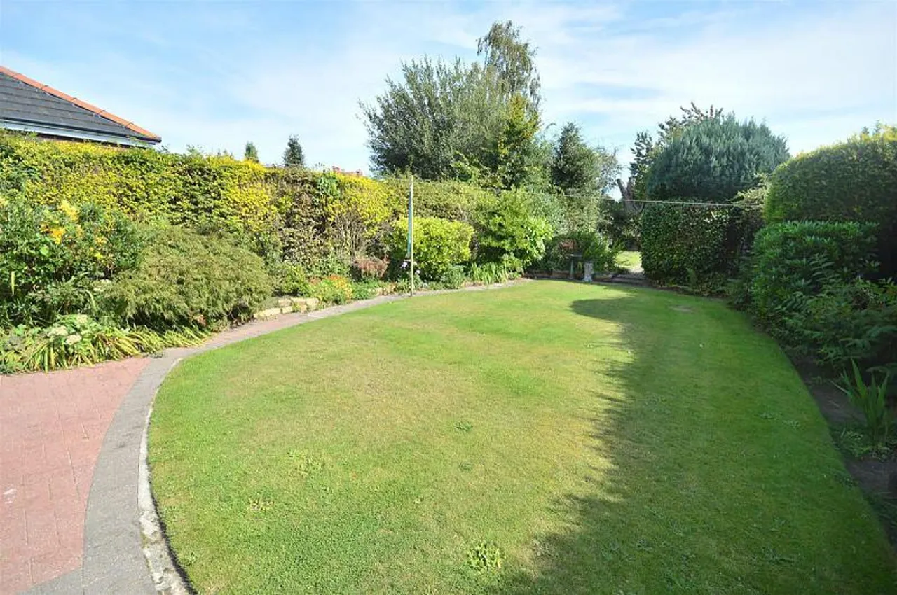 Wincham Road, Sale, photo 9
