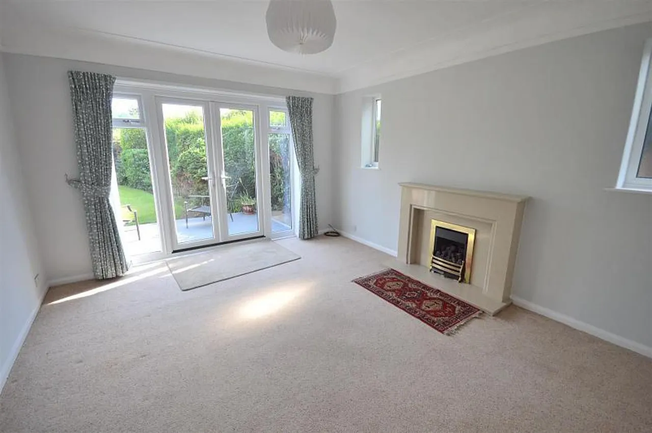 Wincham Road, Sale, photo 2