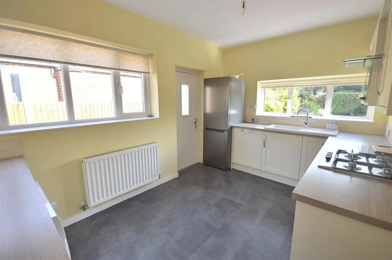 Wincham Road, Sale, photo 3