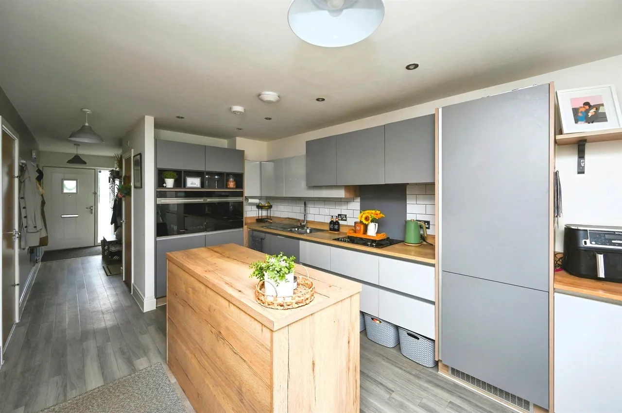 Stoney View, Creswell, S80, photo 2