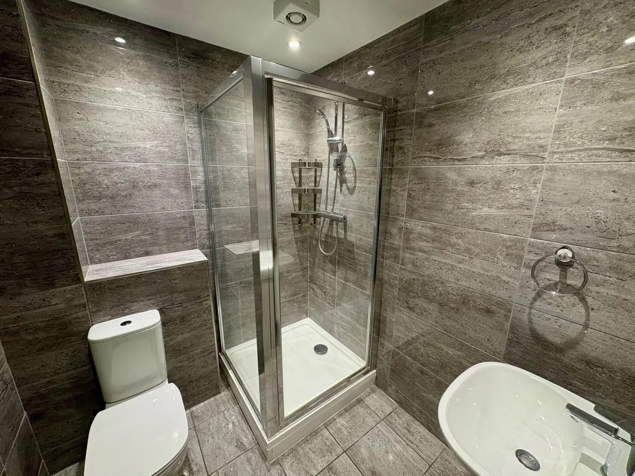 Empire Court, Whitley Bay, NE26, photo 3