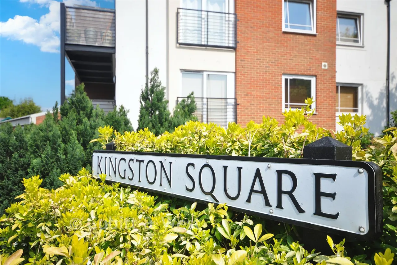Buffers Lane, Leatherhead, KT22, photo 9