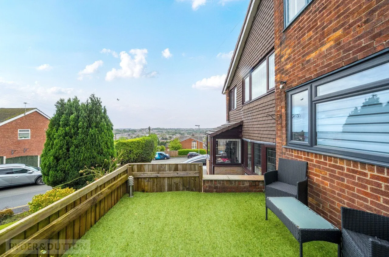Kendal Drive, Shaw, OL2, photo 13
