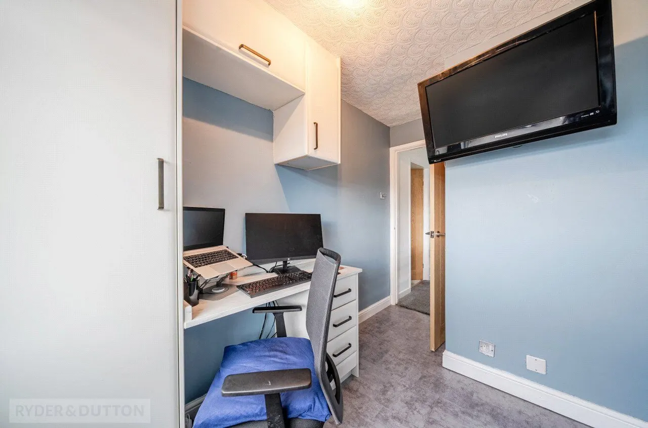 Kendal Drive, Shaw, OL2, photo 12