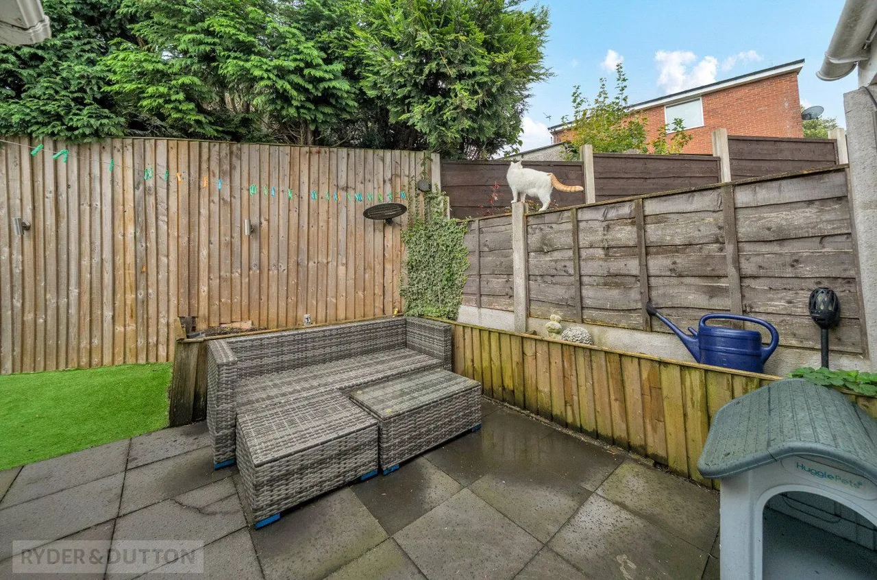 Kendal Drive, Shaw, OL2, photo 16
