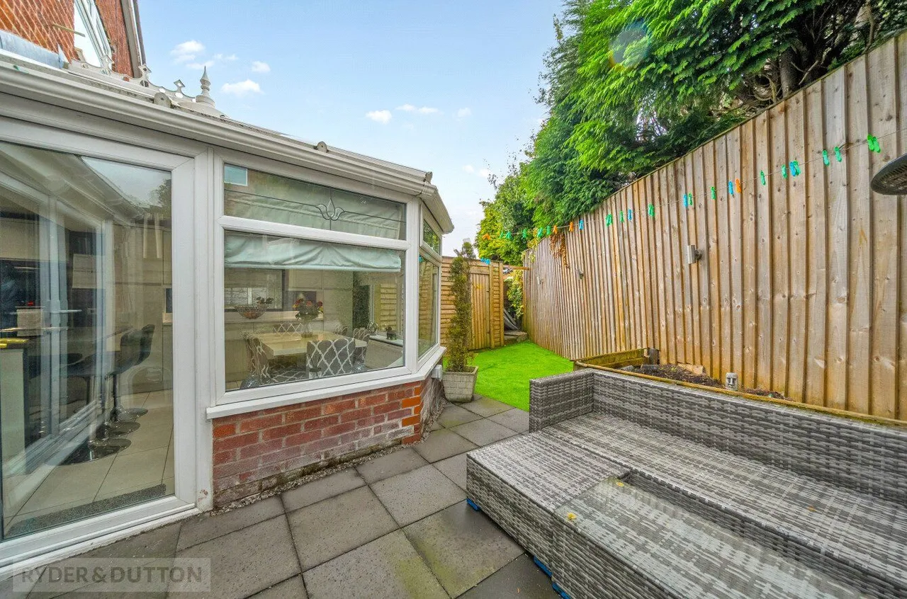 Kendal Drive, Shaw, OL2, photo 15