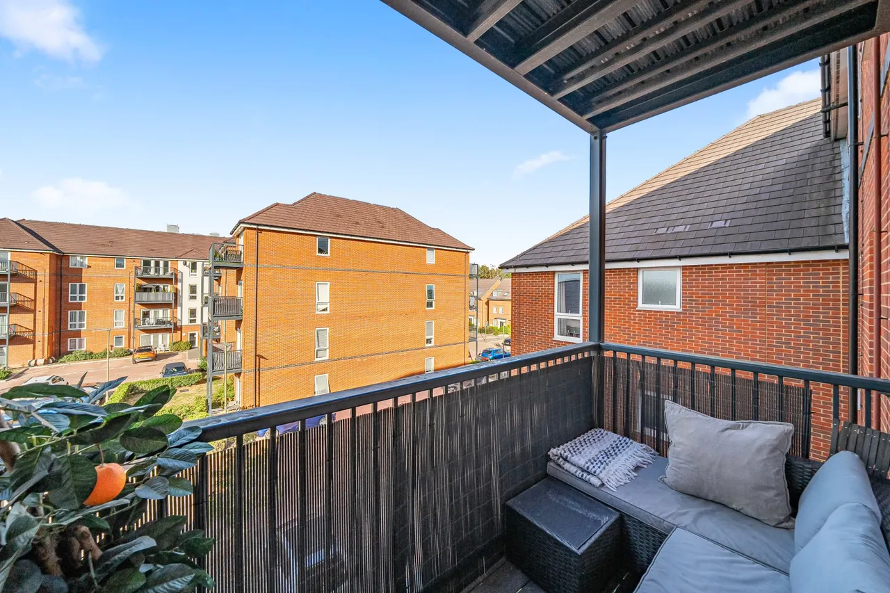 Blackbess Lane, Chertsey, KT16, photo 4